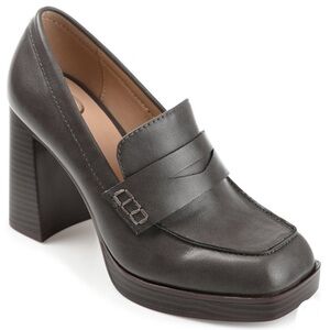 New-Women’s loafers, gray, size 8, Journee Collection